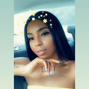 Meet your Posher, Allexia